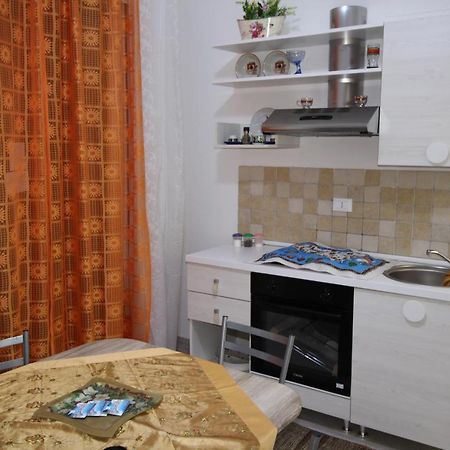 קאסטלמארה דל גולפו Roberto Guest House מראה חיצוני תמונה